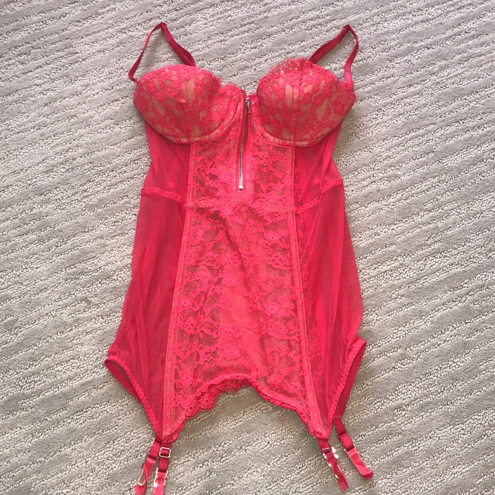 Victoria Secret CORSET LINGERIE IN SEXY RED